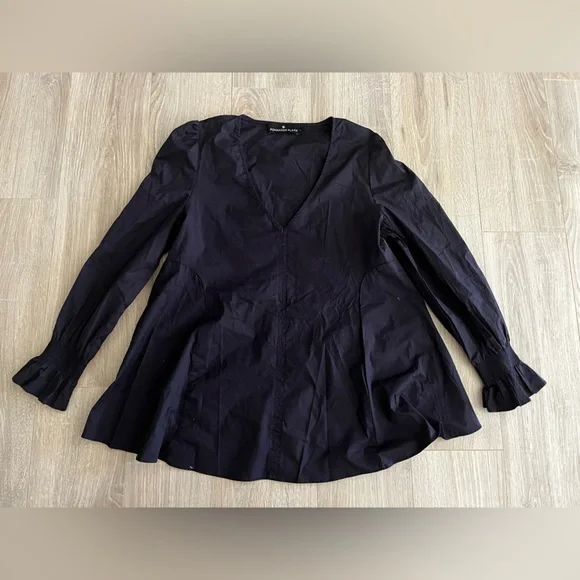 Tuckernuck Pomander Place Women’s Navy Easton Blouse Long Sleeves - Small - Picture 4 of 9